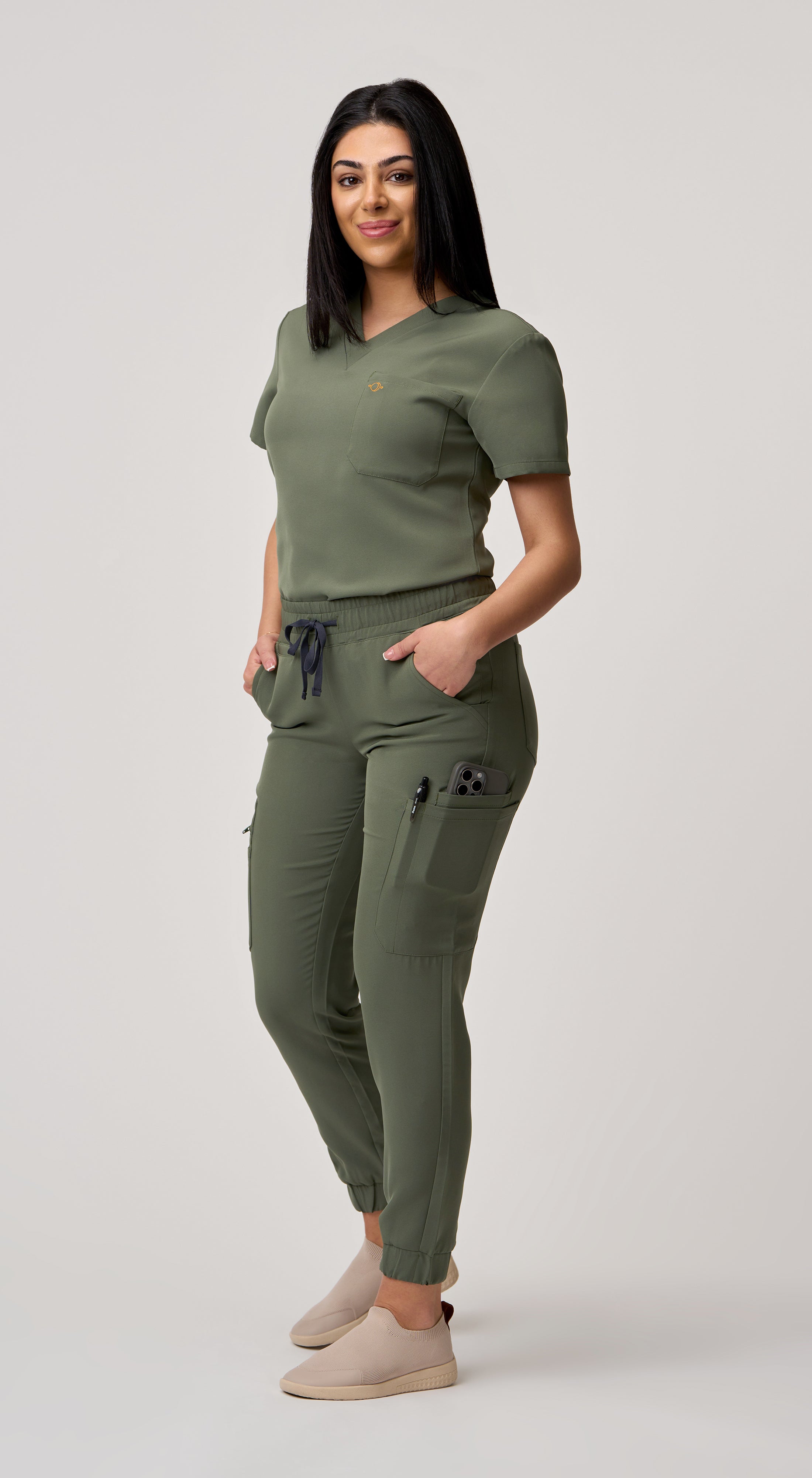Astra 11-Pocket Scrub Jogger