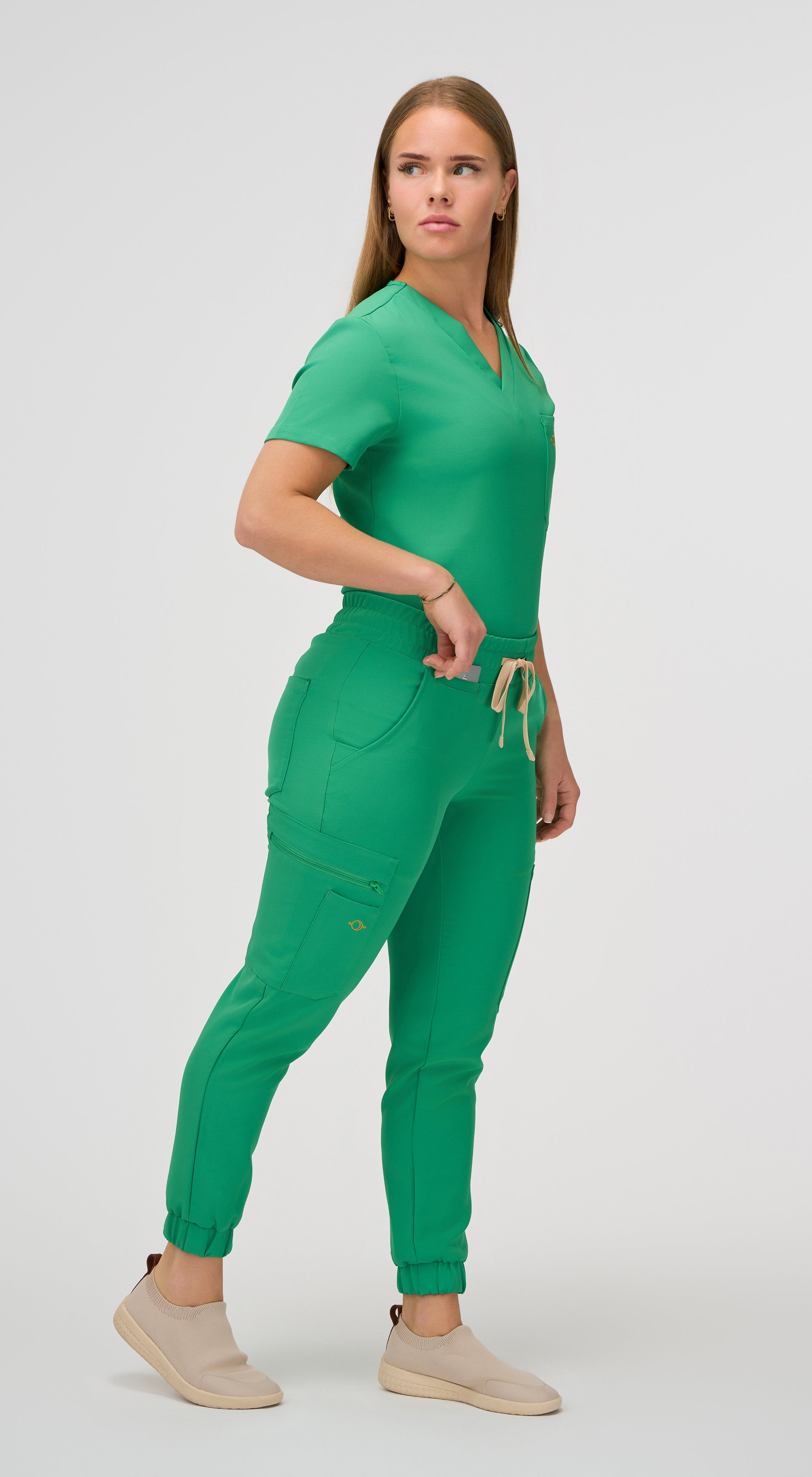 Astra 11-Pocket Scrub Jogger