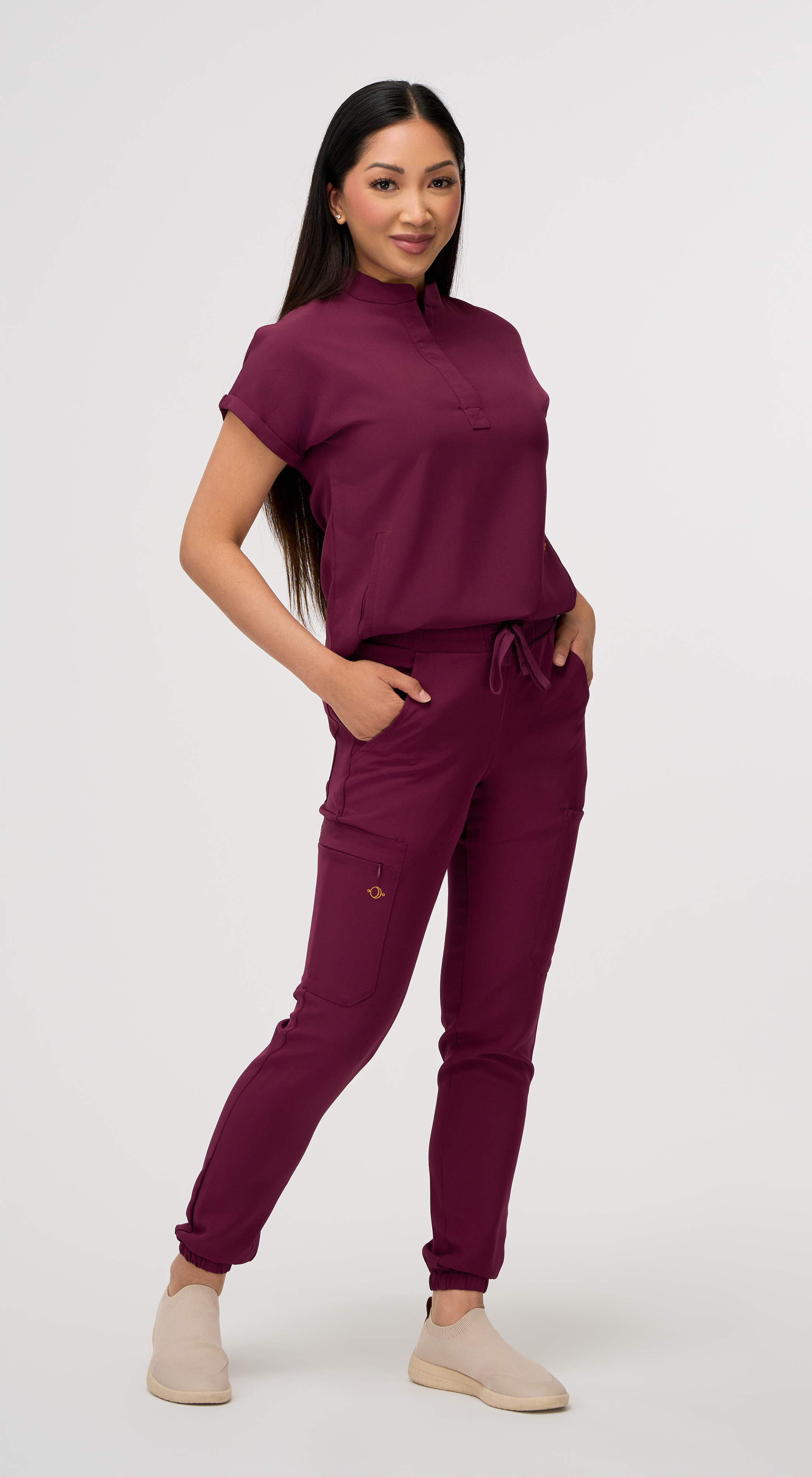Nova 6-Pocket Scrub Jogger