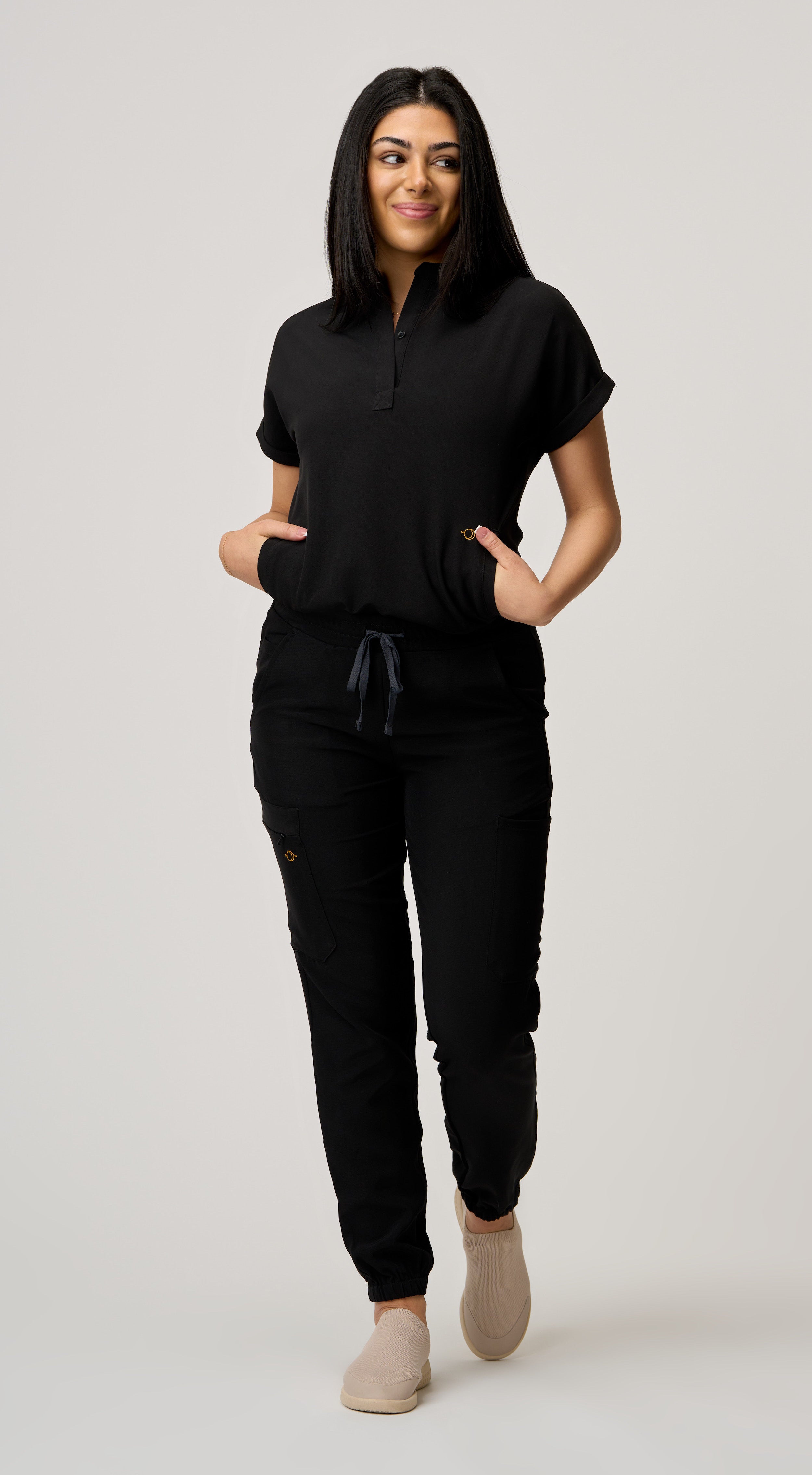 Nova 6-Pocket Scrub Jogger