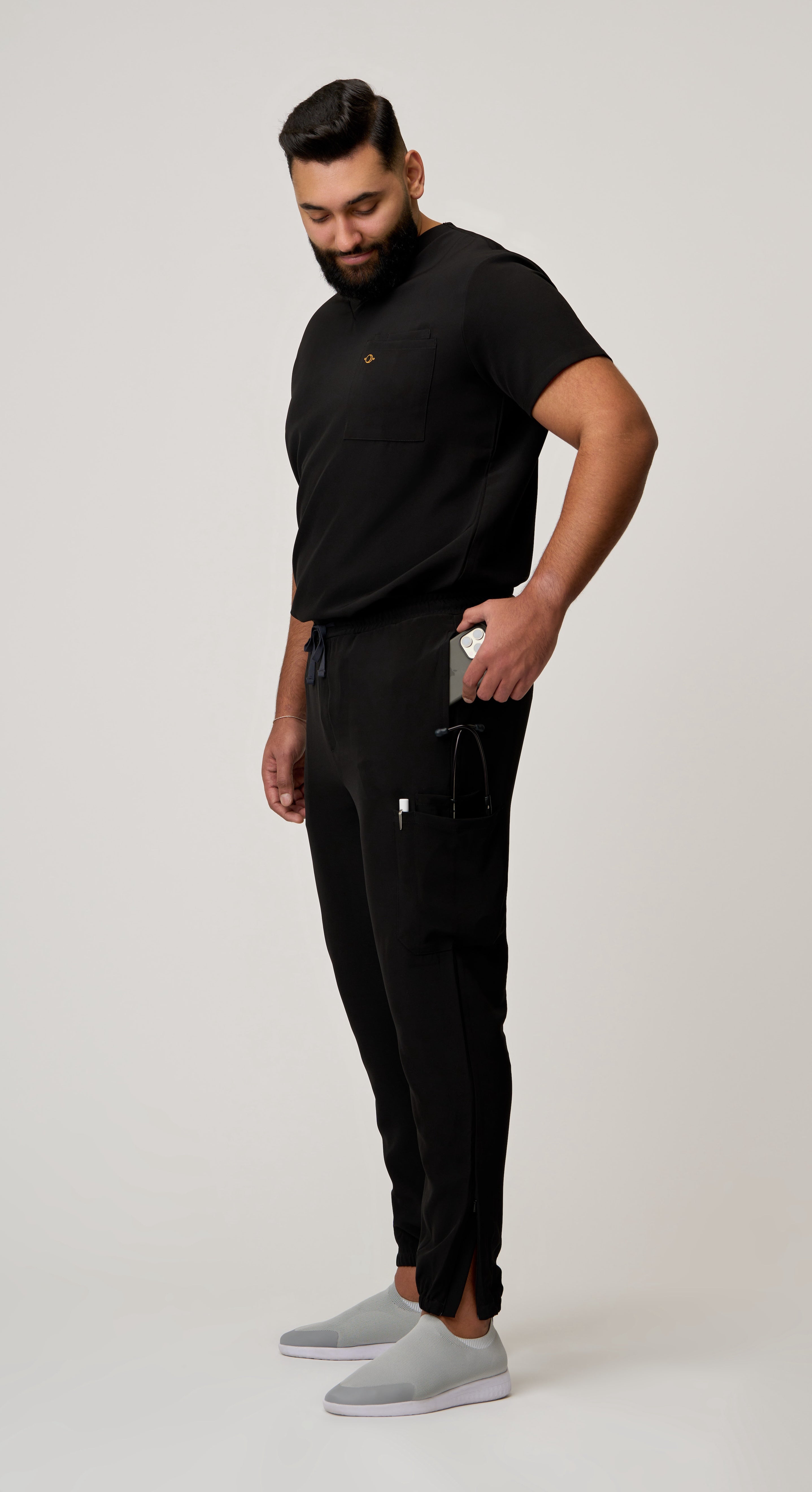 Orion 11-Pocket Scrub Jogger