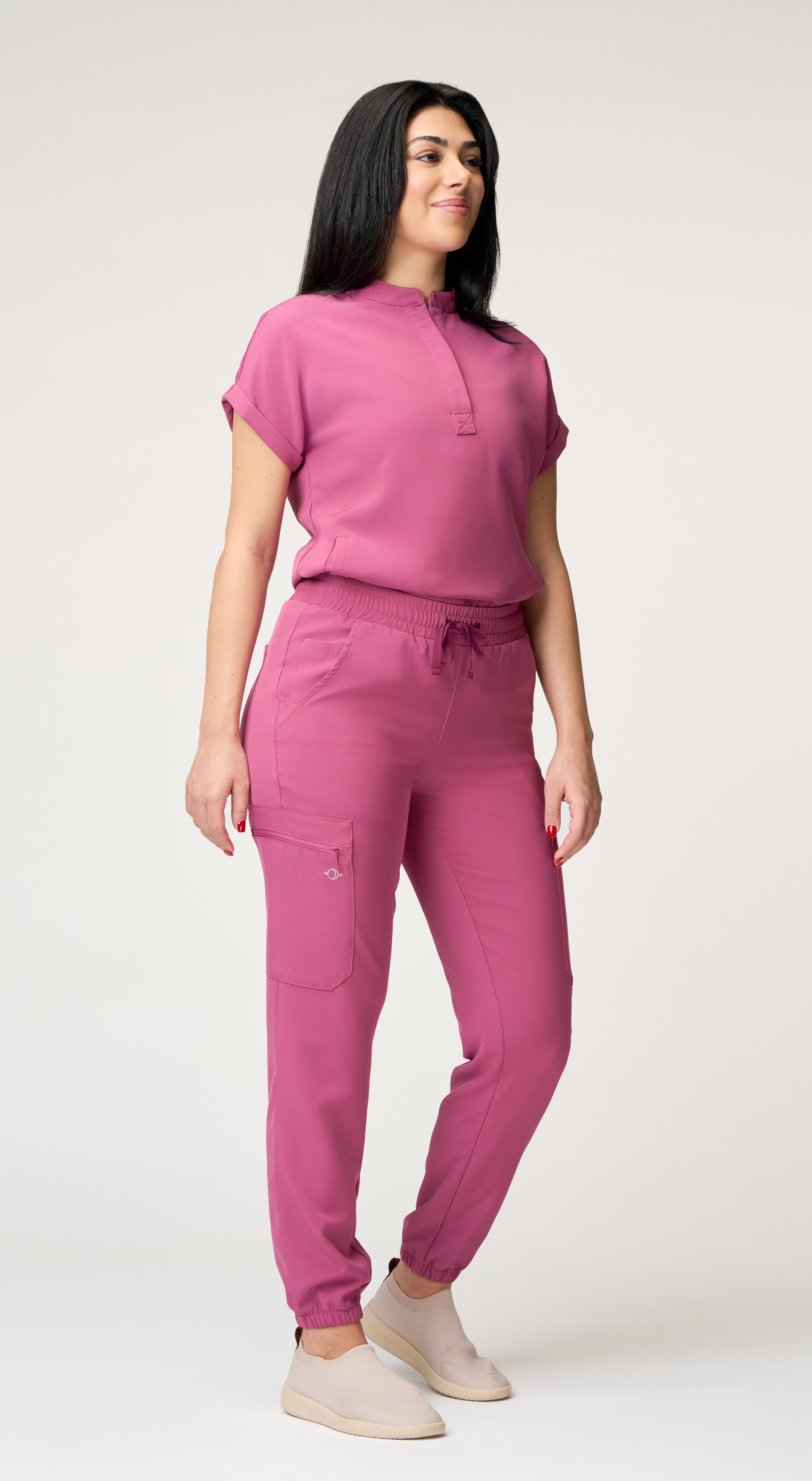 Nova 6-Pocket Scrub Jogger