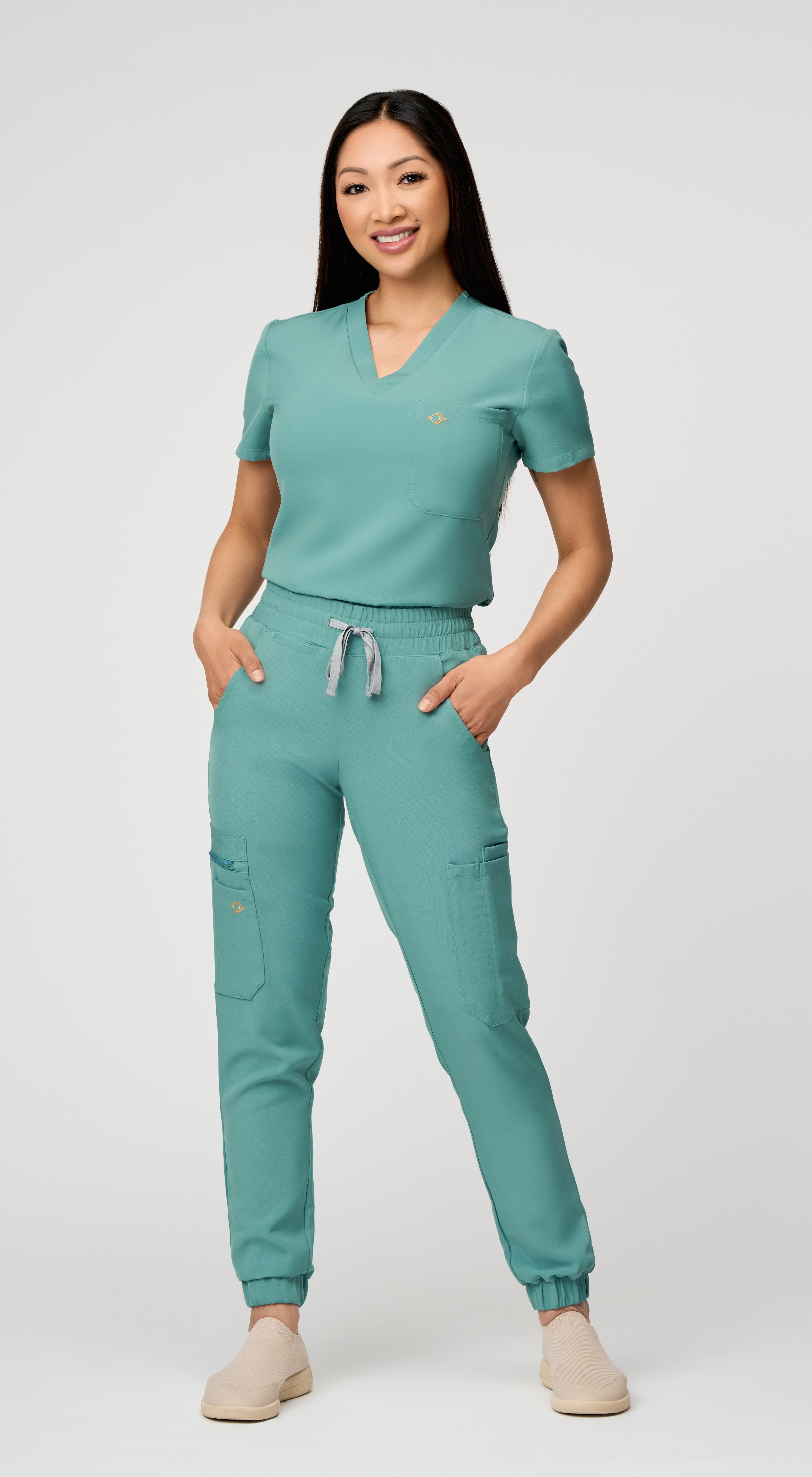 Astra 11-Pocket Scrub Jogger