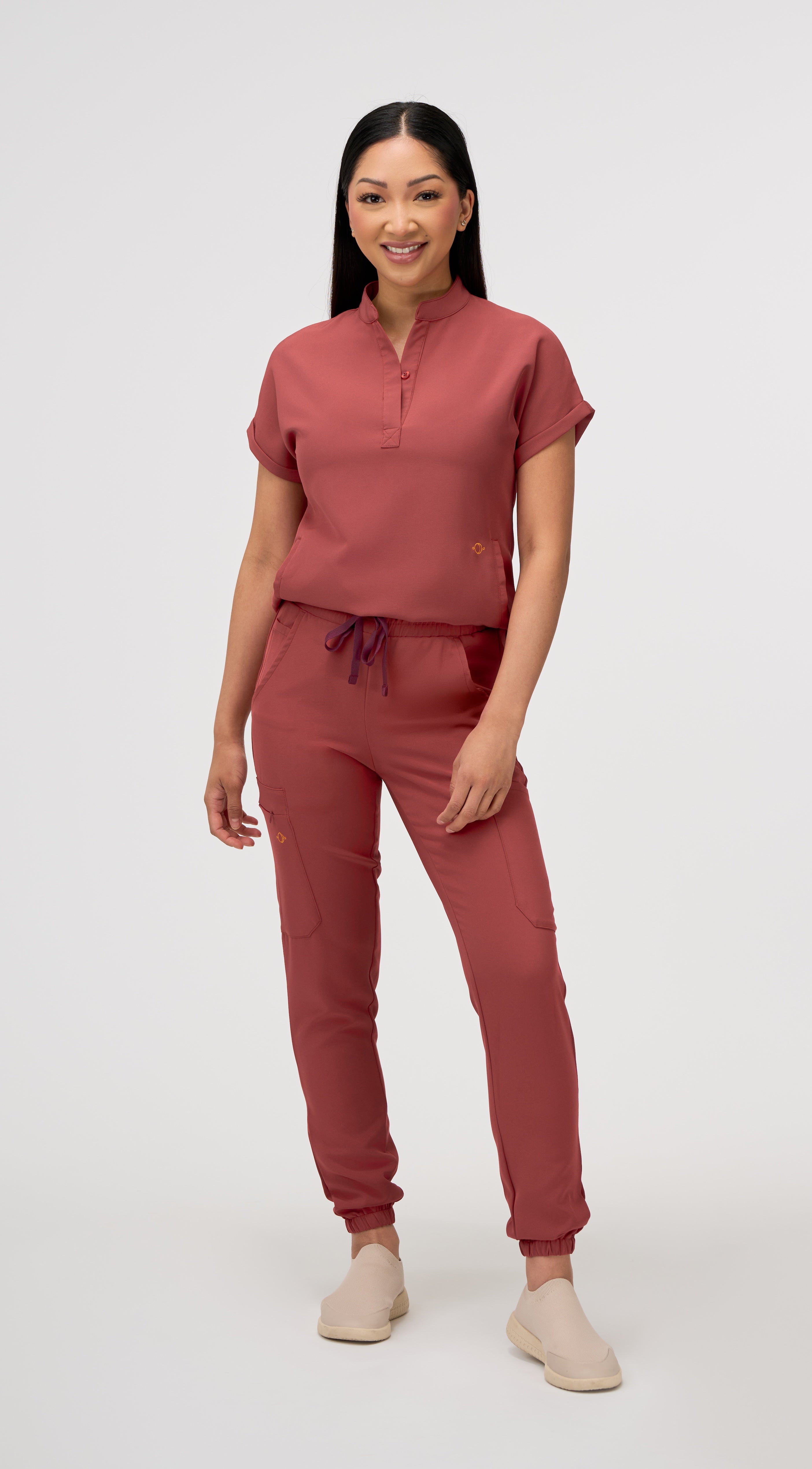 Nova 6-Pocket Scrub Jogger