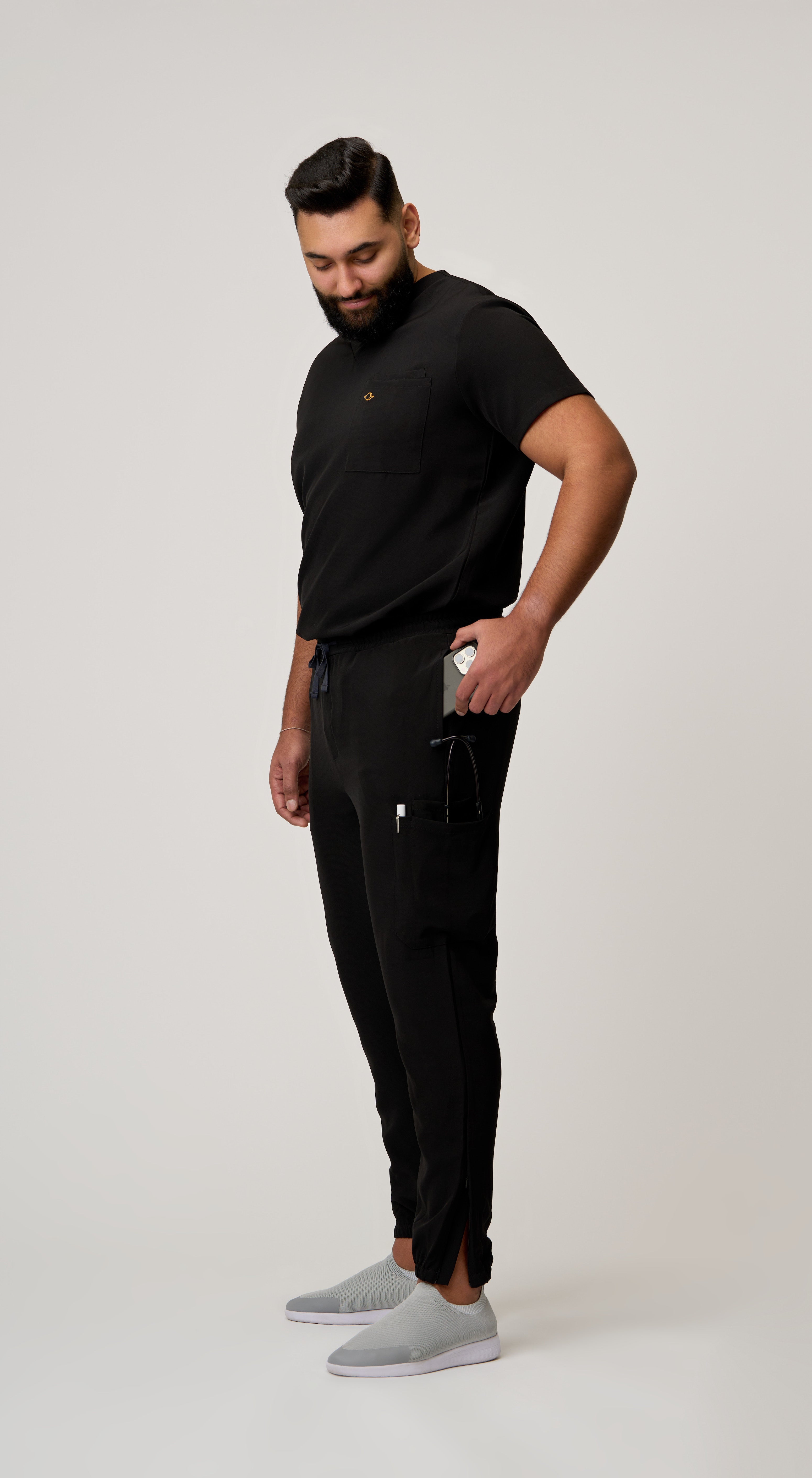 Orion 11-Pocket Scrub Jogger
